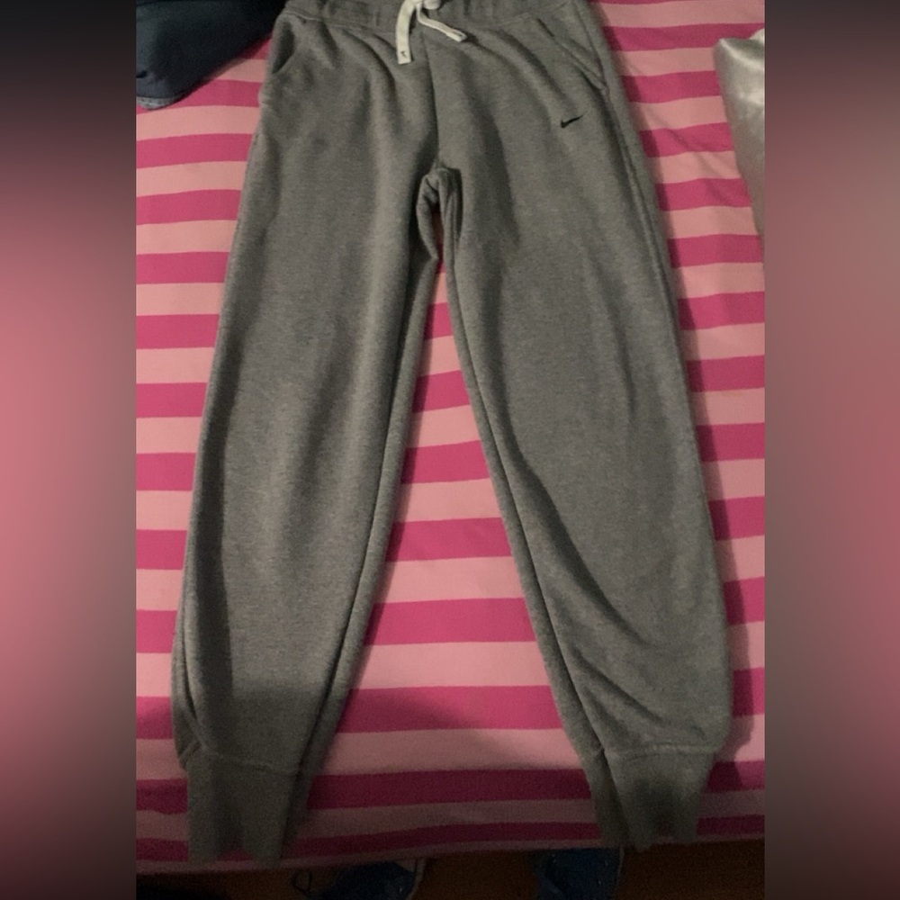 Nike sweat pants like new
